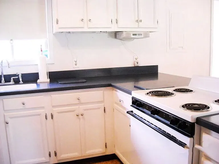 95 Currioman Dr — Photo 3
