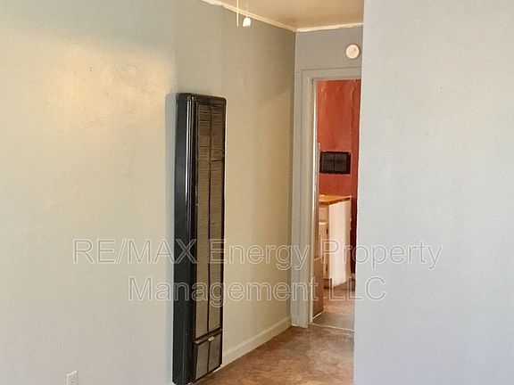 2nd image of 2212 1/2 NW 34th St