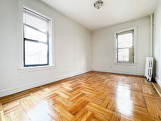 4th image of 187 Pinehurst Ave APT 3C