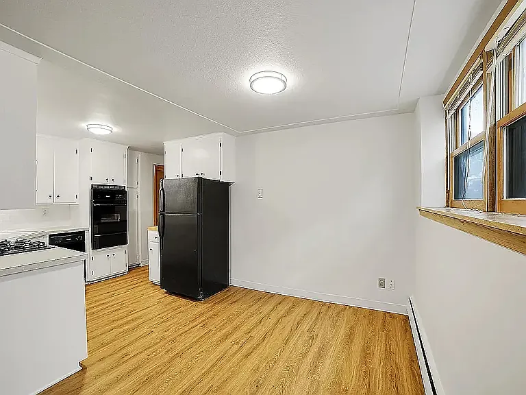 1 bed, 900 sqft, $1,250 — Photo 4