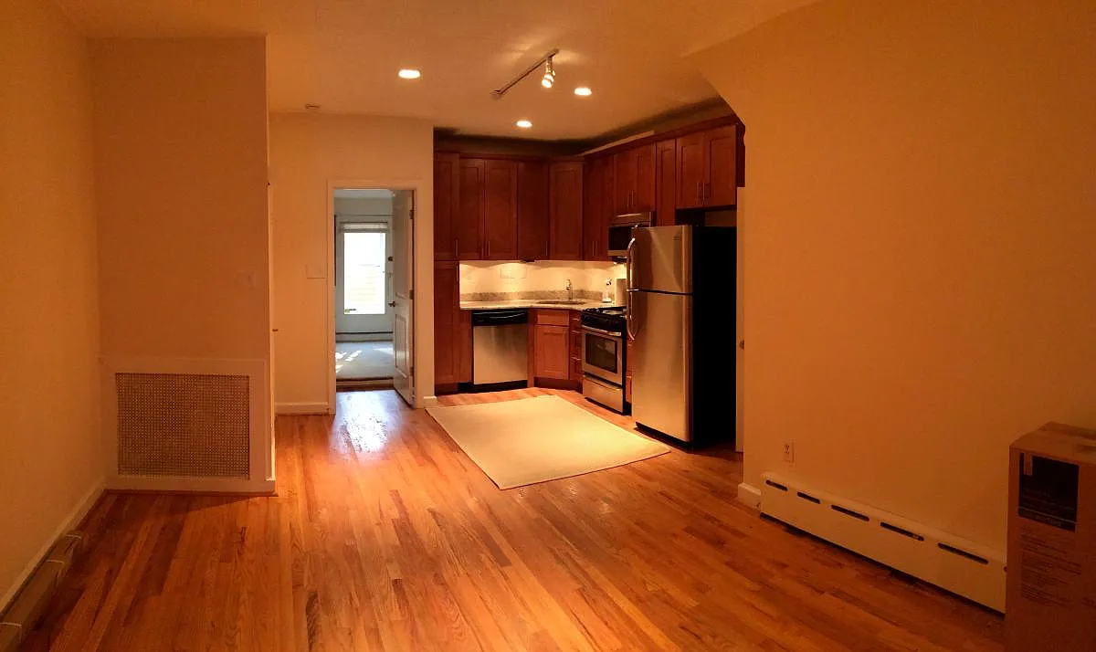 2 bed, 775 sqft, $2,075 — Photo 1