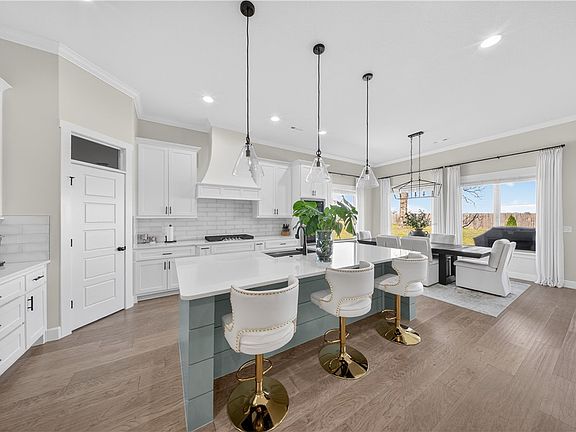 4th image of 5950 Poppy Ave
