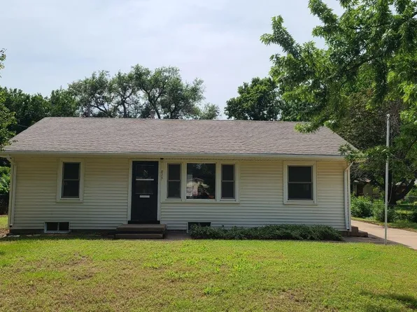 817 N Westridge Dr, Wichita, KS 67203