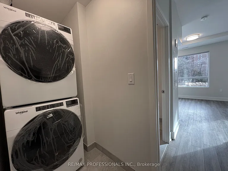 62 Dixfield Dr #123 — Photo 14