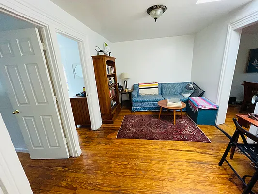 Rented by Fifth & Forever LLC | media 30