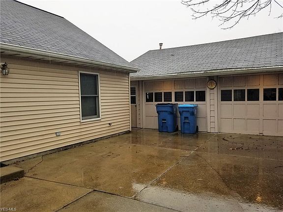 2nd image of 3422 Grant St