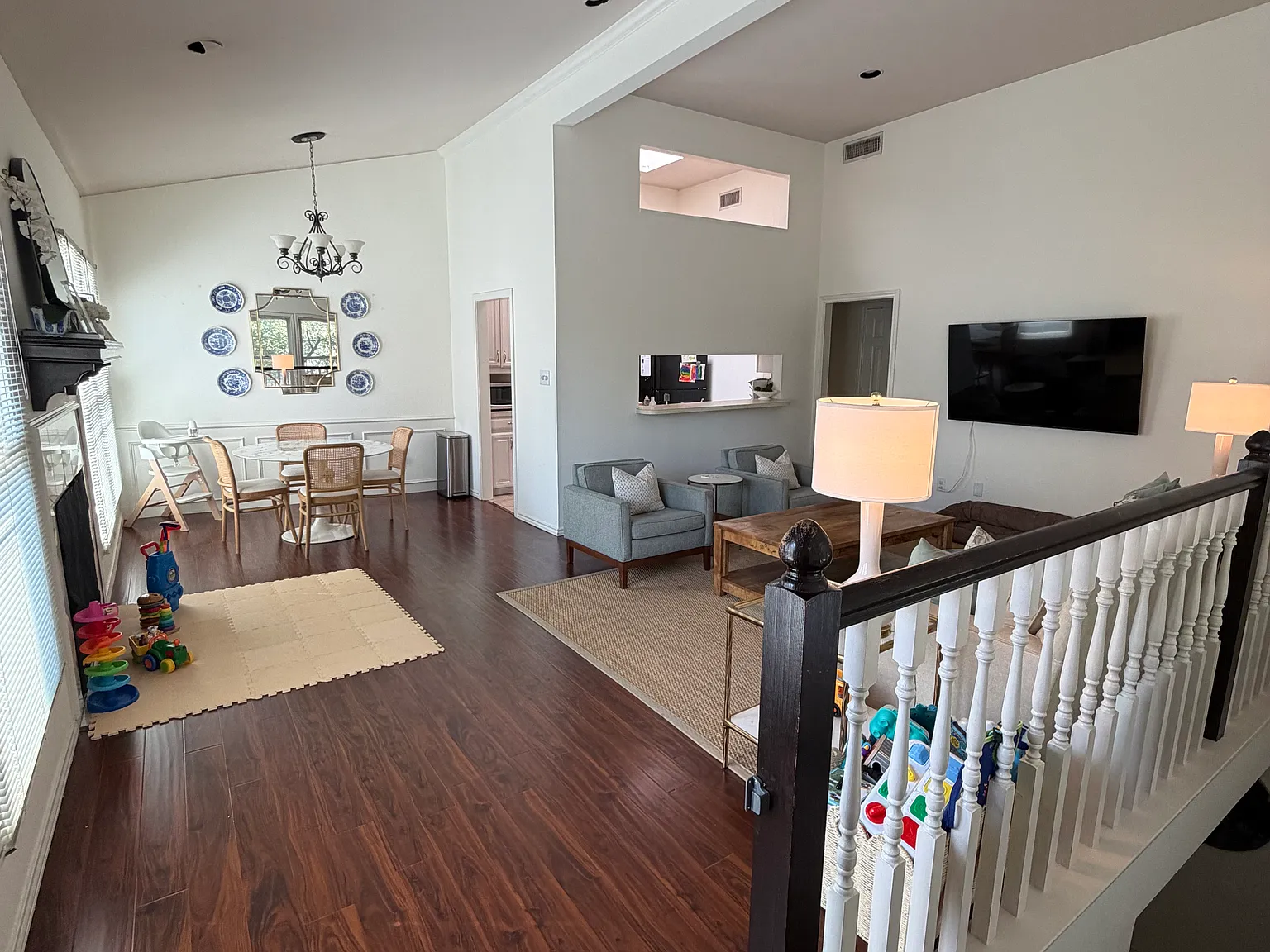2 bed, 1484 sqft, $3,200 — Photo 3