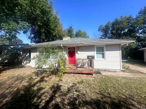2022 SW Moundview Dr, Topeka, KS 66604