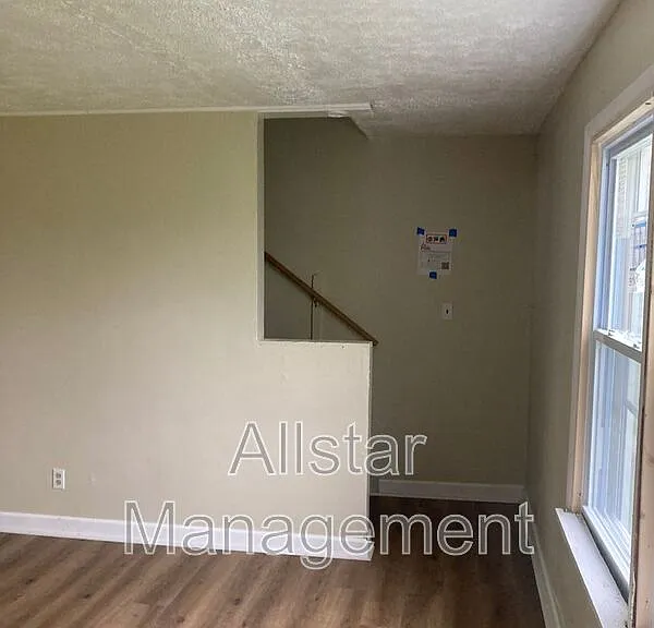 938 S Central Dr — Photo 6
