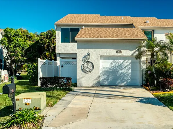 6768 Canary Palm Cir, Boca Raton, FL 33433