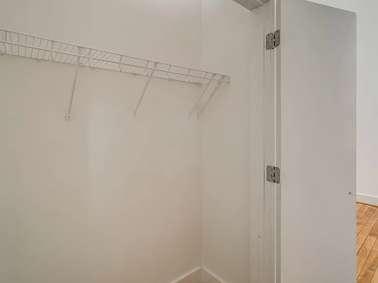 141 E Wythe St — Photo 35