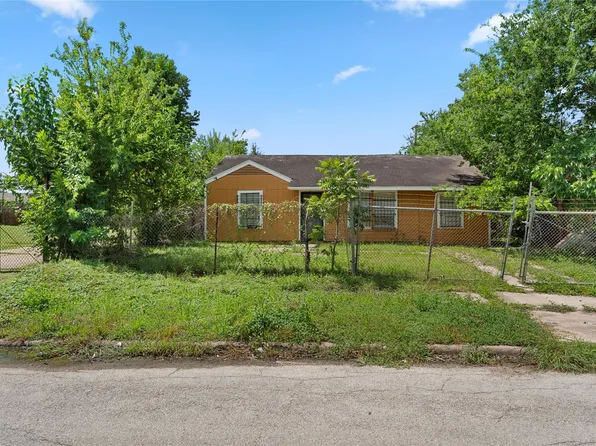 5238 Pershing St, Houston, TX 77033