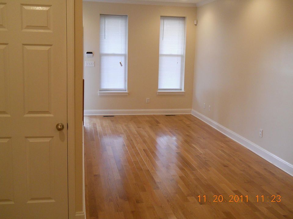 2nd image of 2821 Indiana St