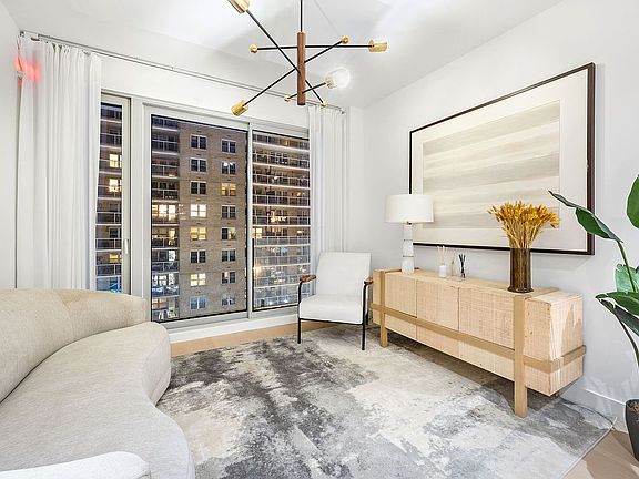 2nd image of 250 25th St #9A