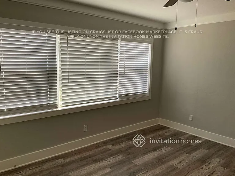 450 Iris Rd — Photo 12