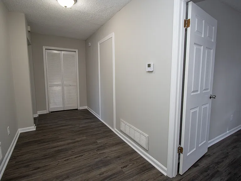1420 Franklin St — Photo 10