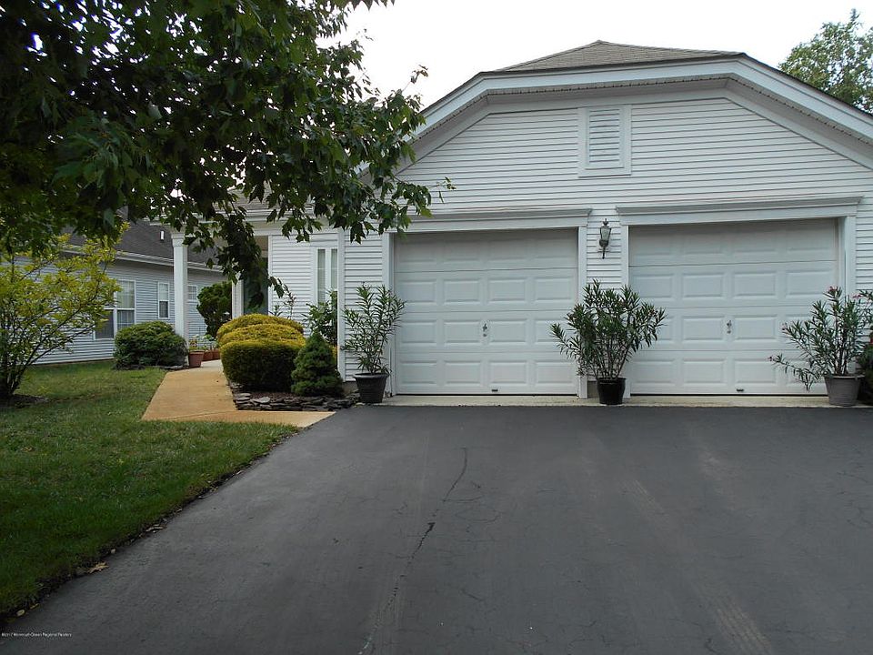 1st image of 40 Summerwinds Dr