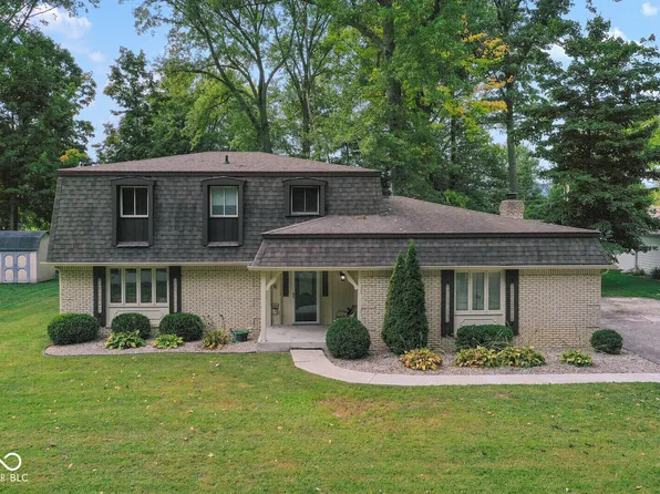 412 Woodland West Dr, Greenfield, IN 46140