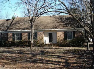 1422 Brothers Dr, Elizabeth City, NC 27909