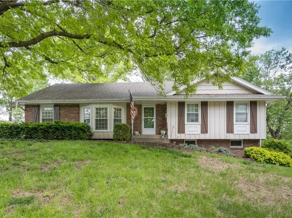 6807 NW Birch Ln, Kansas City, MO 64151