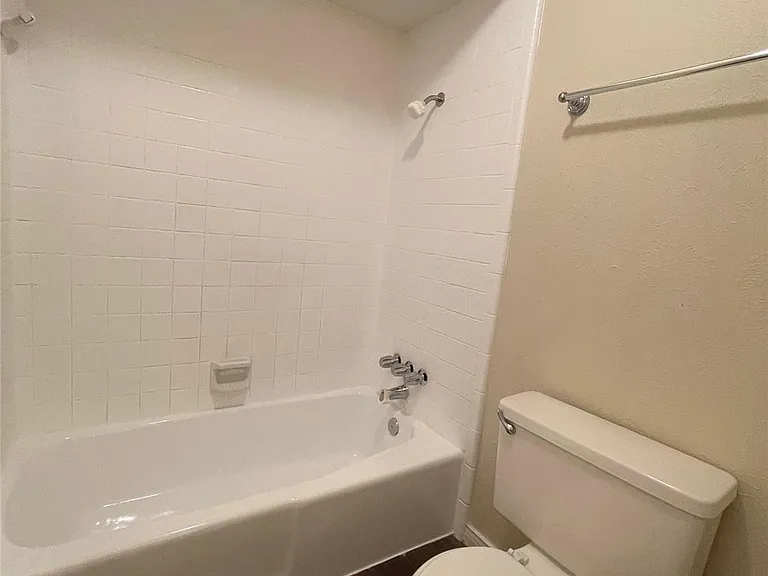 120 Shadybrook Dr — Photo 18