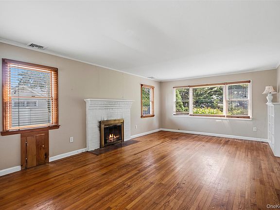 4th image of 16 Ocean Avenue
