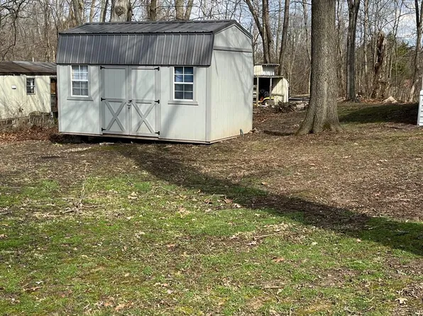 7085 Highland Trl E, Hillsboro, OH 45133