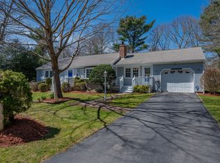 16 Hadrada Ln, Centerville, MA 02632
