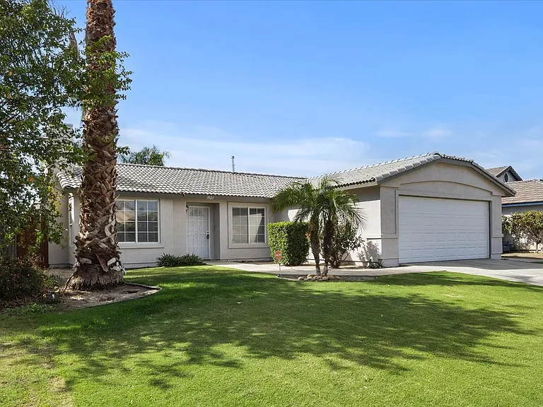 3921 White Sands Dr — Photo 4