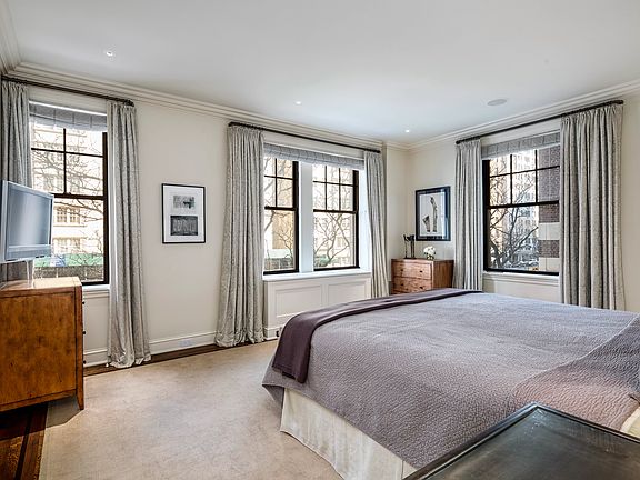 4th image of 830 Park Ave APT 1A