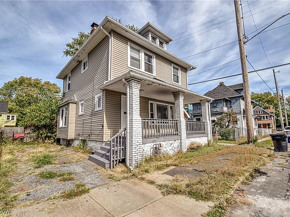 4th image of 10811 Sprague Ave