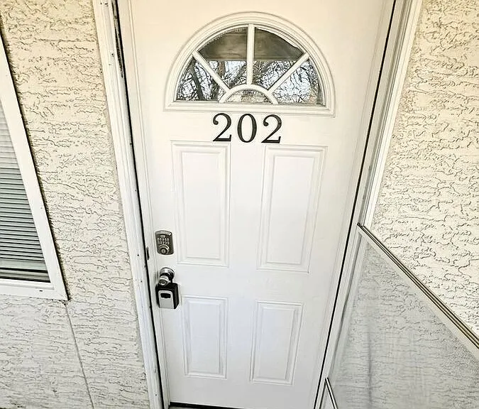 4357 N Chestnut St #202 — Photo 21