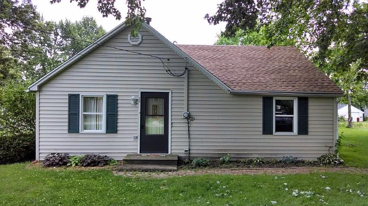 213 E Marshall St photo 1