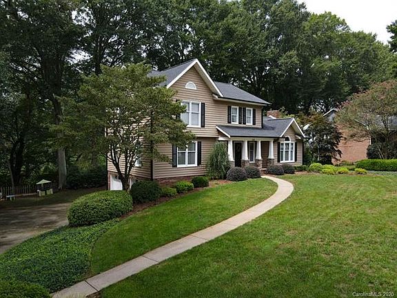 5th image of 1041 10th Street Ct NW