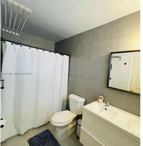 721 SW 69th Ave — Photo 11