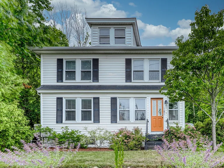 181 Main St — Photo 1