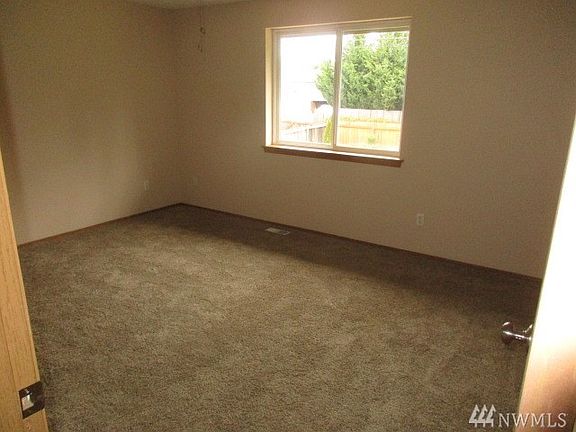 4th image of 14203 121st Avenue Ct E