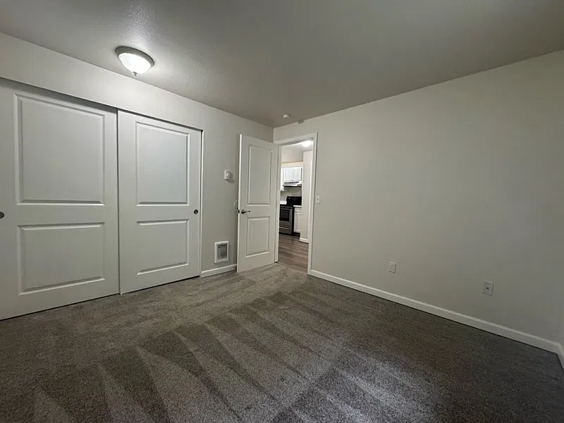 Weatherstone Apartments — Photo 4