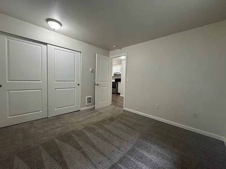Weatherstone Apartments — Photo 6
