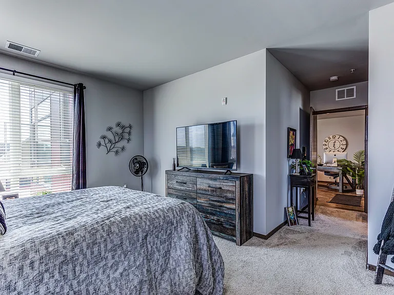 Clearpoint Apartments — Photo 12