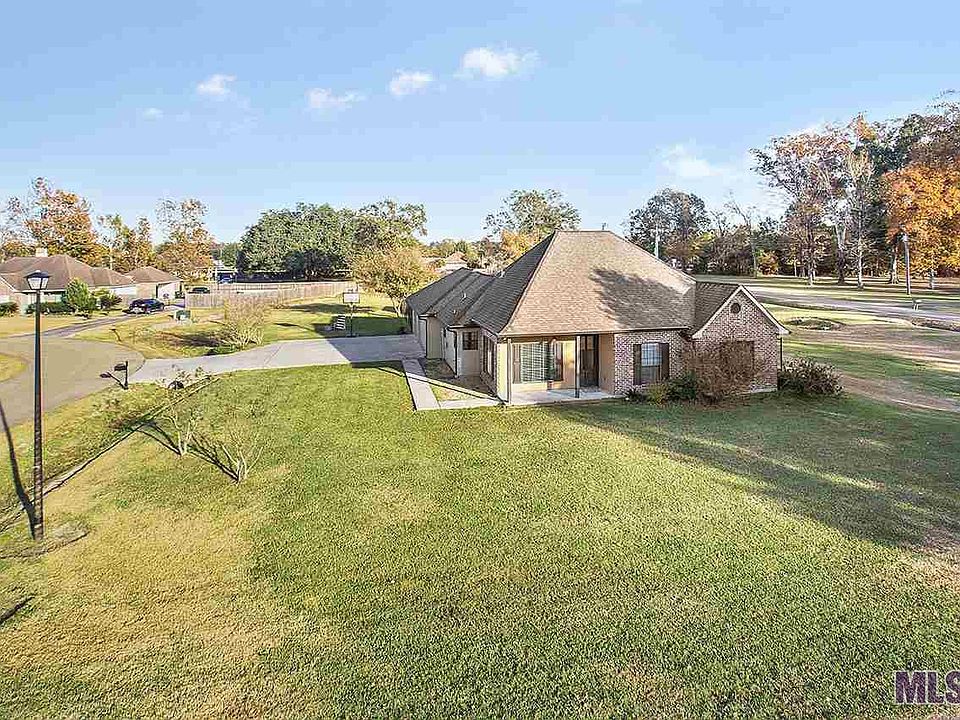 1st image of 17276 E Autumn Dr