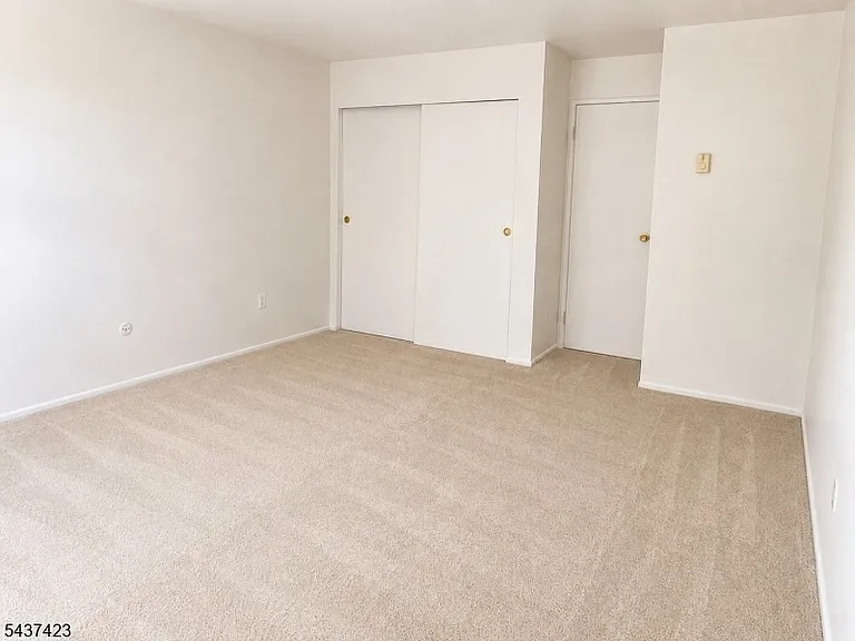 807 Eves Dr #3Q — Photo 7