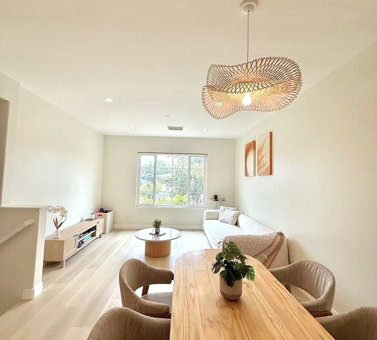 3 bed, 2.5 bath, 1670 sqft, $4,000 — Photo 3