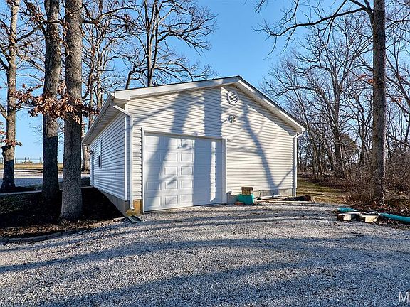 3rd image of 189 Woodlawn Dr
