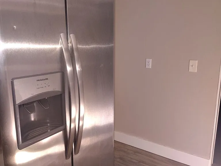 126 Osborne St #2 — Photo 6