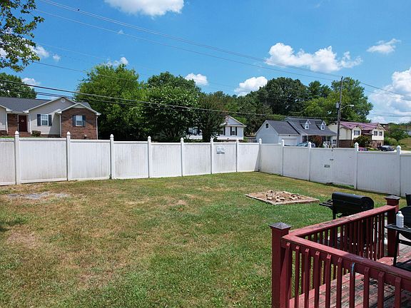 4th image of 3173 Holly Brook Cir NE