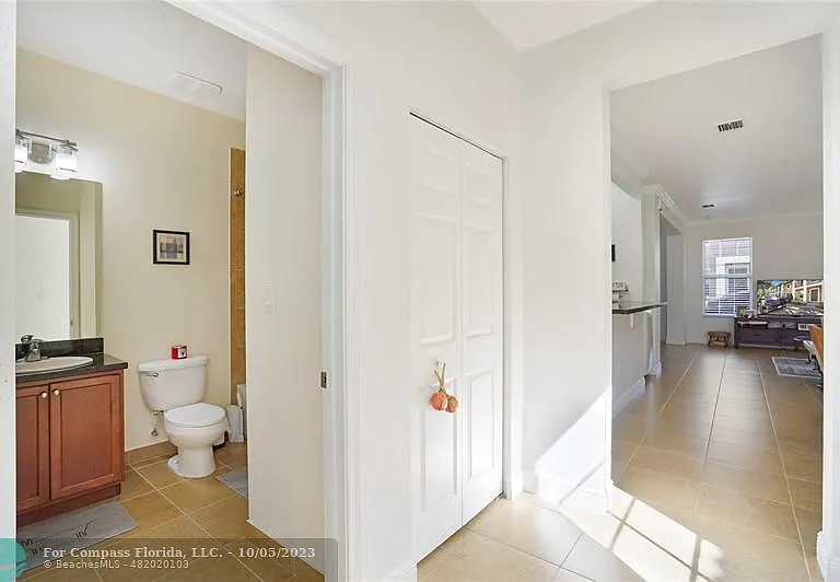 14720 SW 11th St — Photo 62