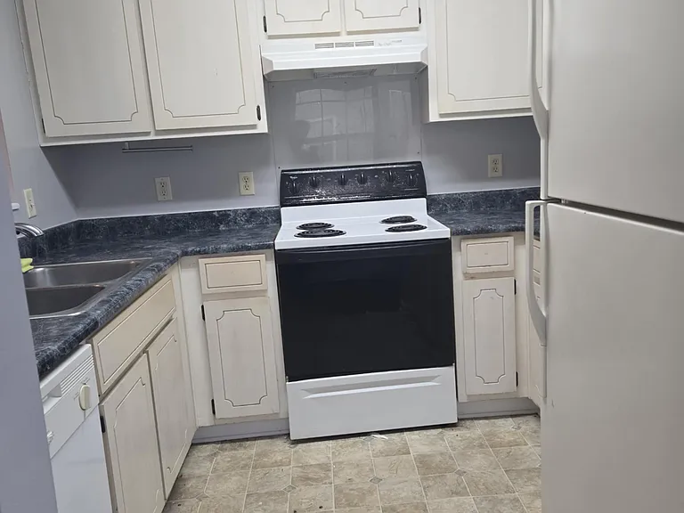 212 Magnolia Plantation Ct — Photo 6