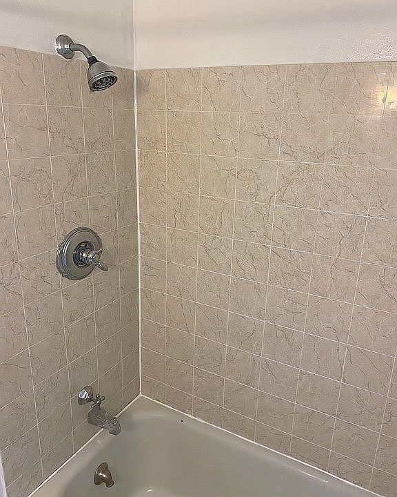 2nd floor bathroom 