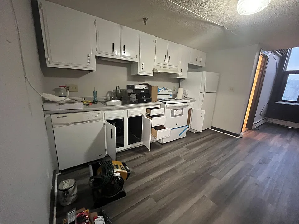 16-153 W Main St #16
